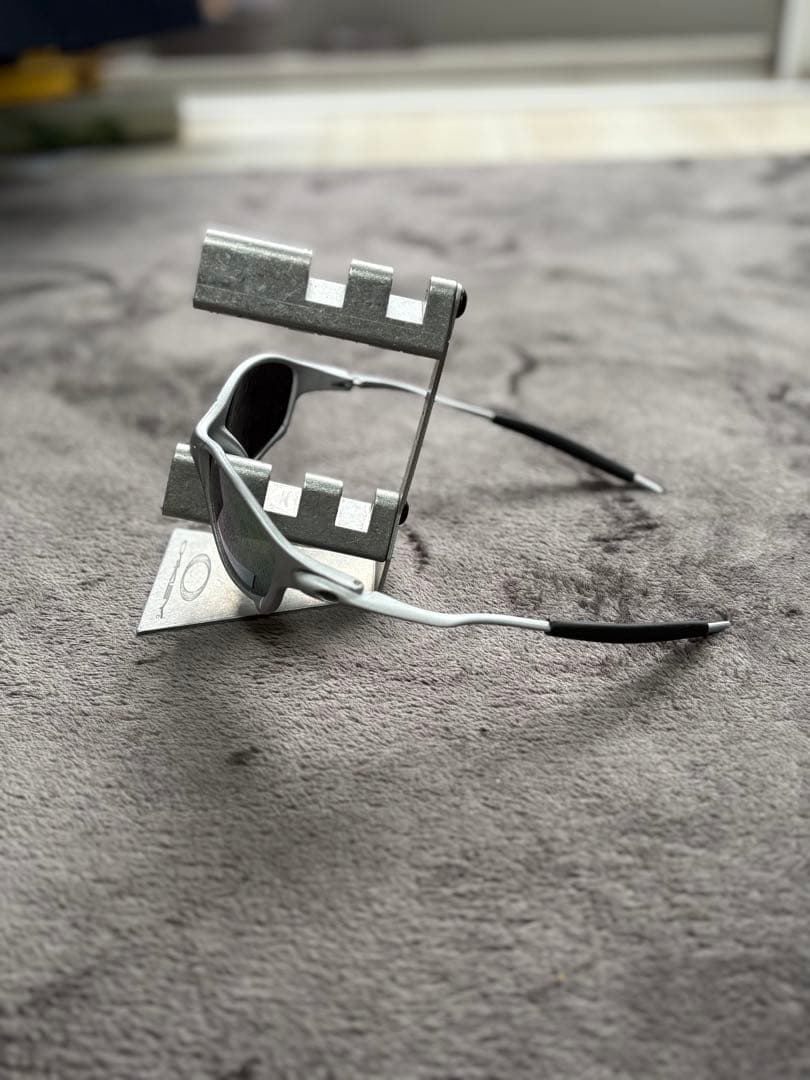 新品未使用　金属製　メタルサングラス　シルバー　イエロー　トラビス y2k