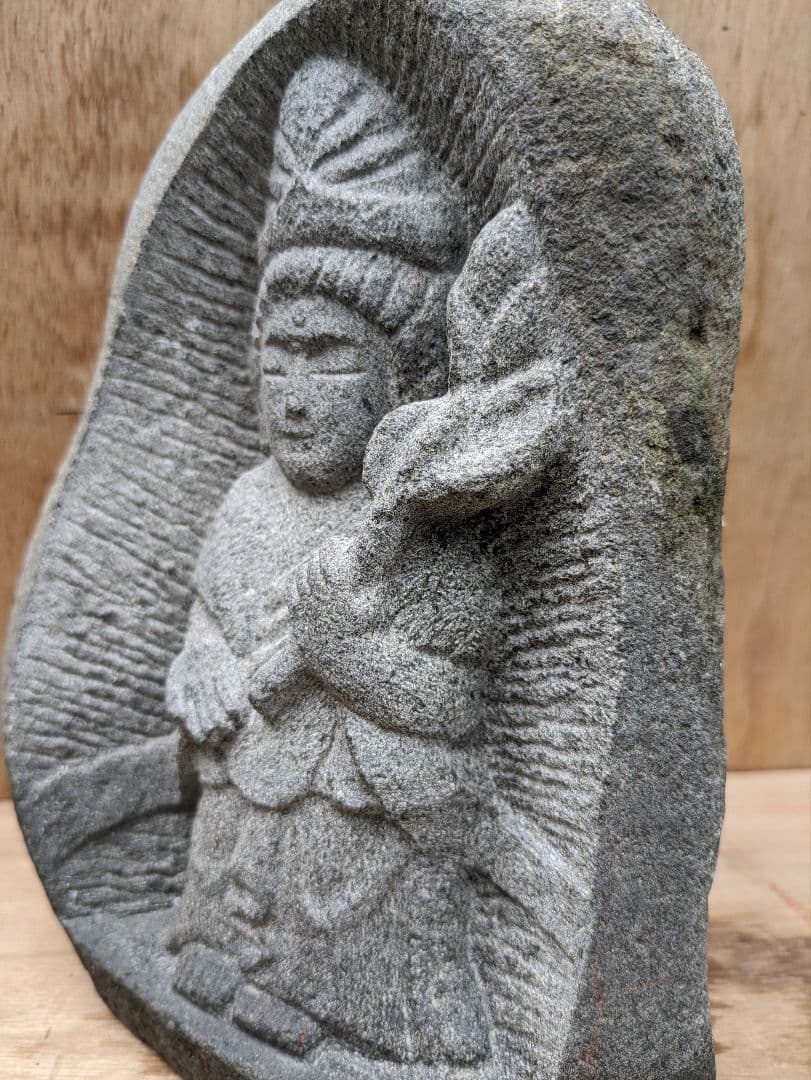 石仏、観音、聖観音菩薩、石仏彫刻