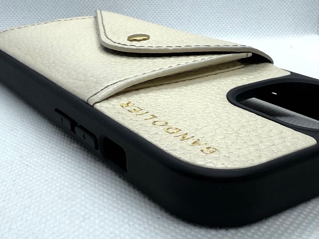 BANDOLIER バンドリヤー iphone15 ケース クリーム