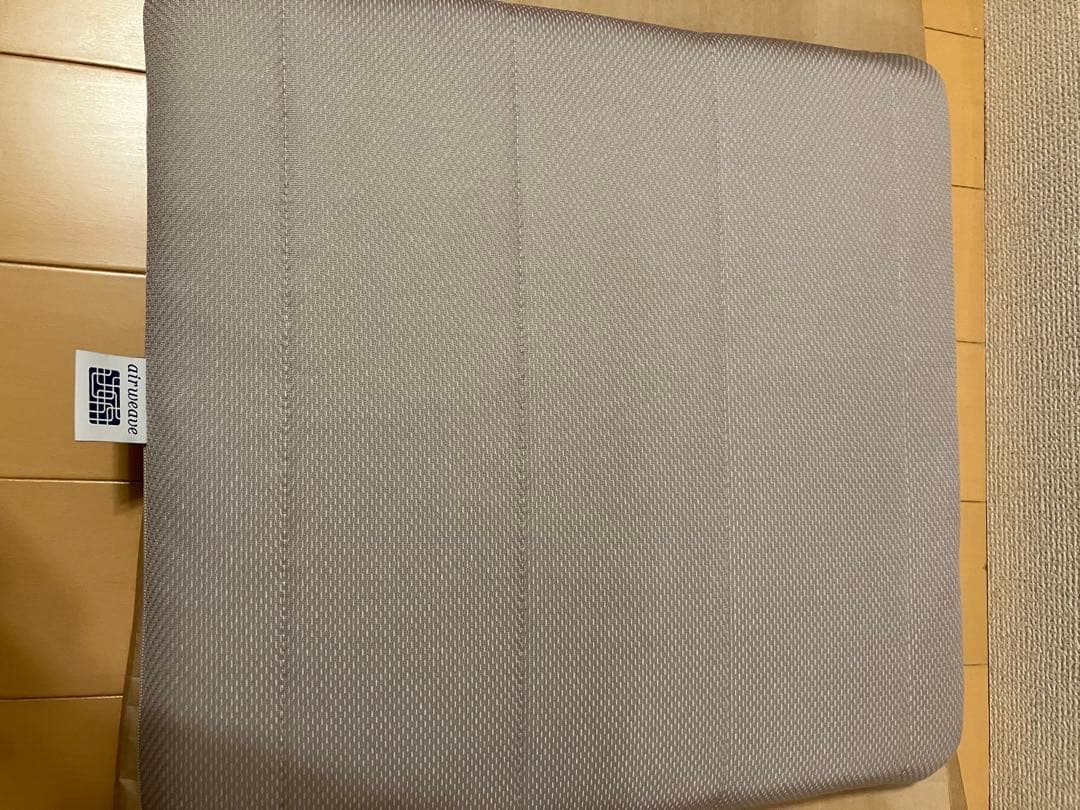 airweave エアウィーヴィクッション　グレー