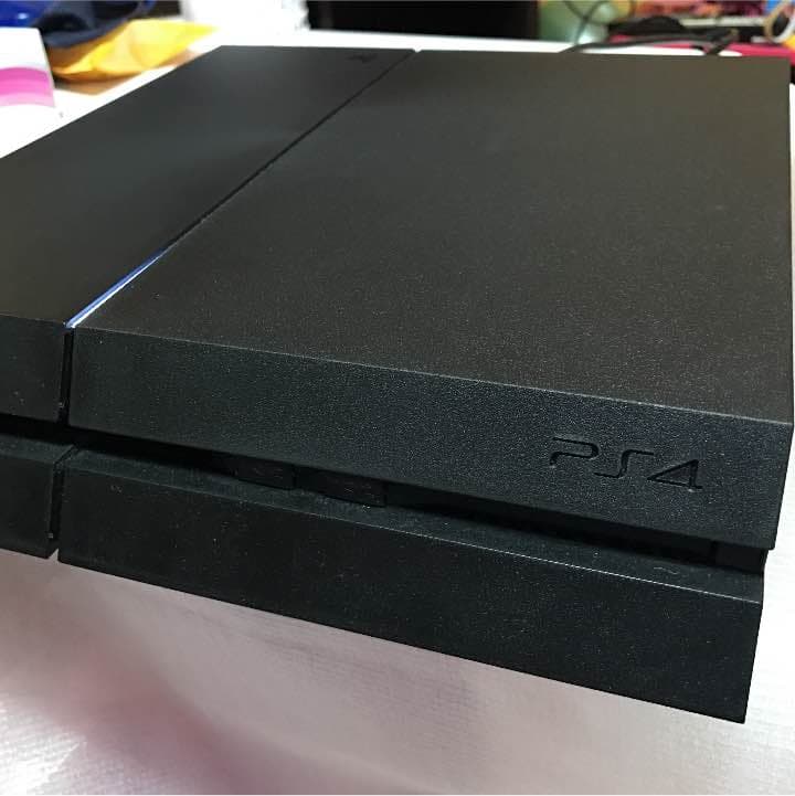 Playstation4 ブラック 500GB ＋ コントローラ（白）