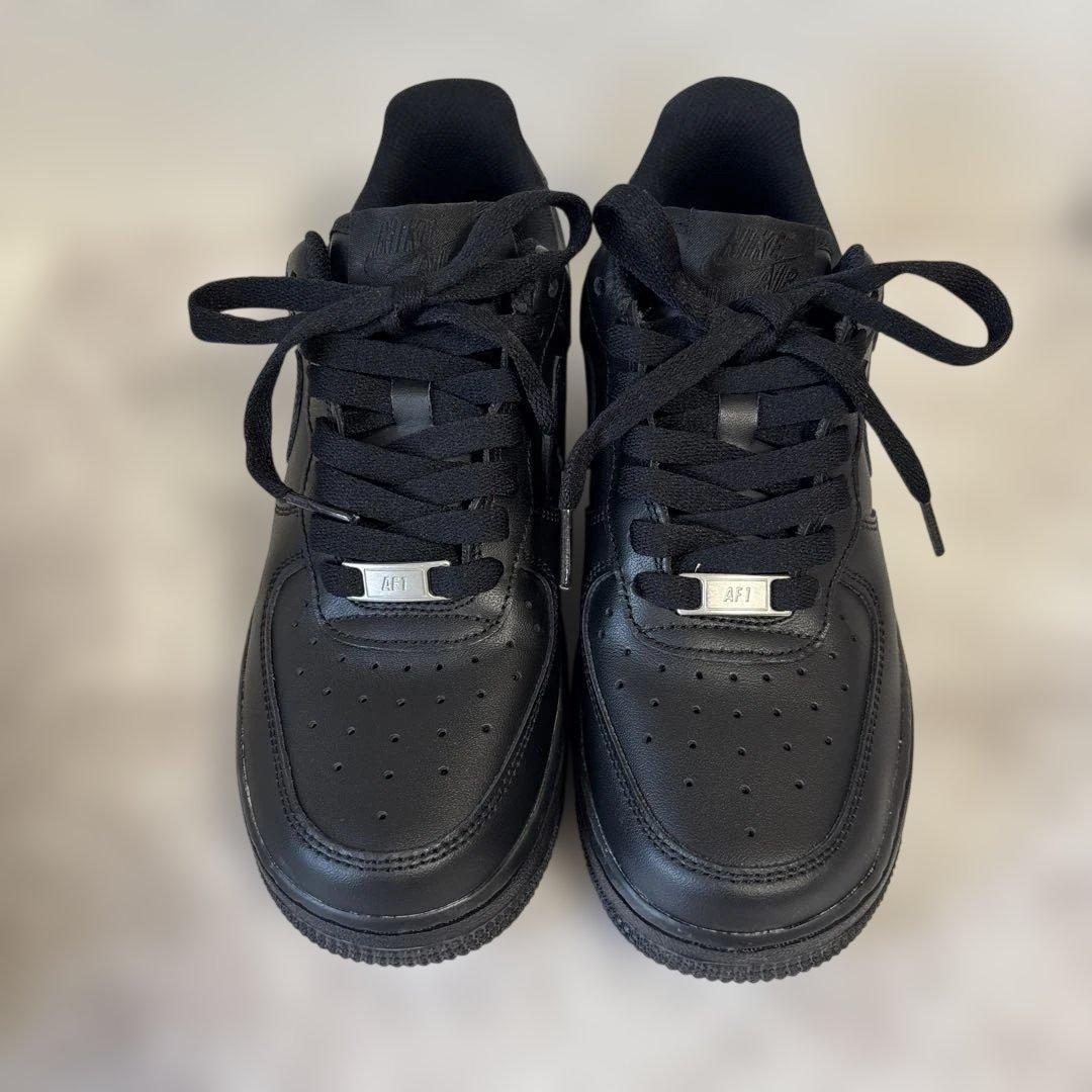 NIKE エアフォース1 スニーカー　オールブラック黒24.0㎝