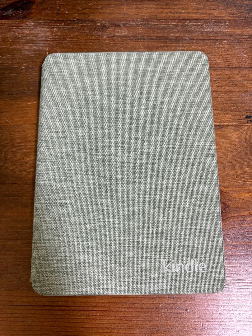 KindlePaperwhite SignatureEdition 本体とカバー