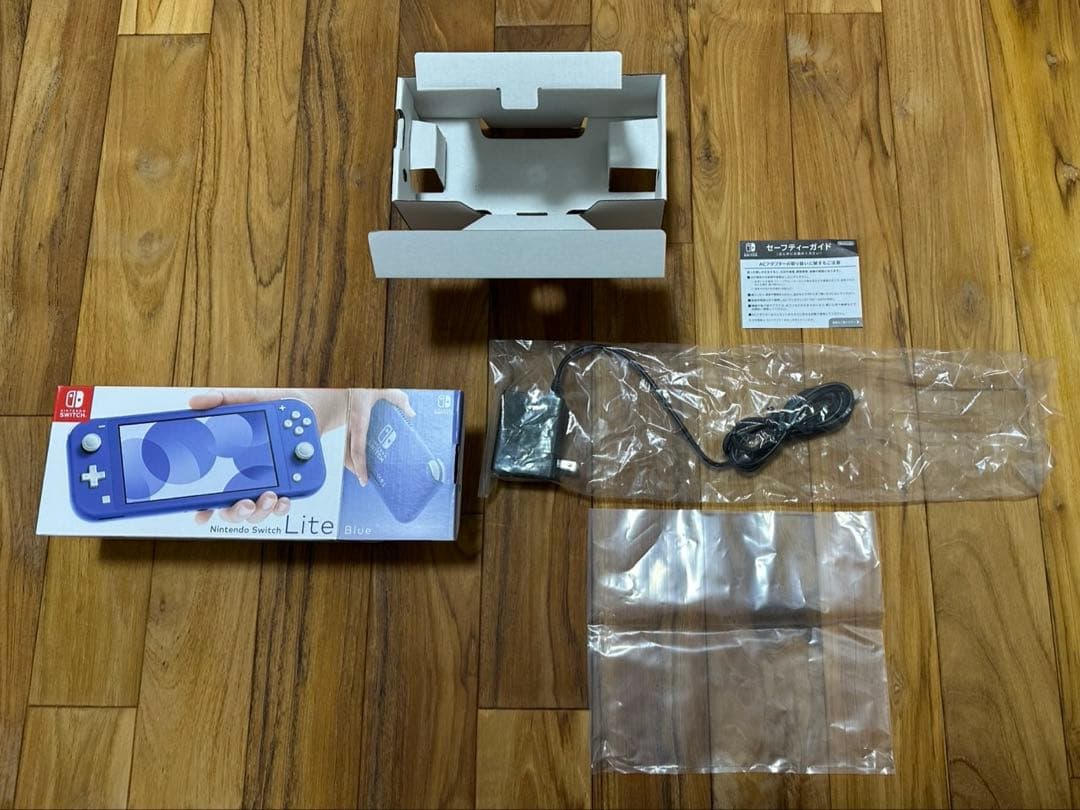 Nintendo Switch Lite ブルー 本体 カバー セット