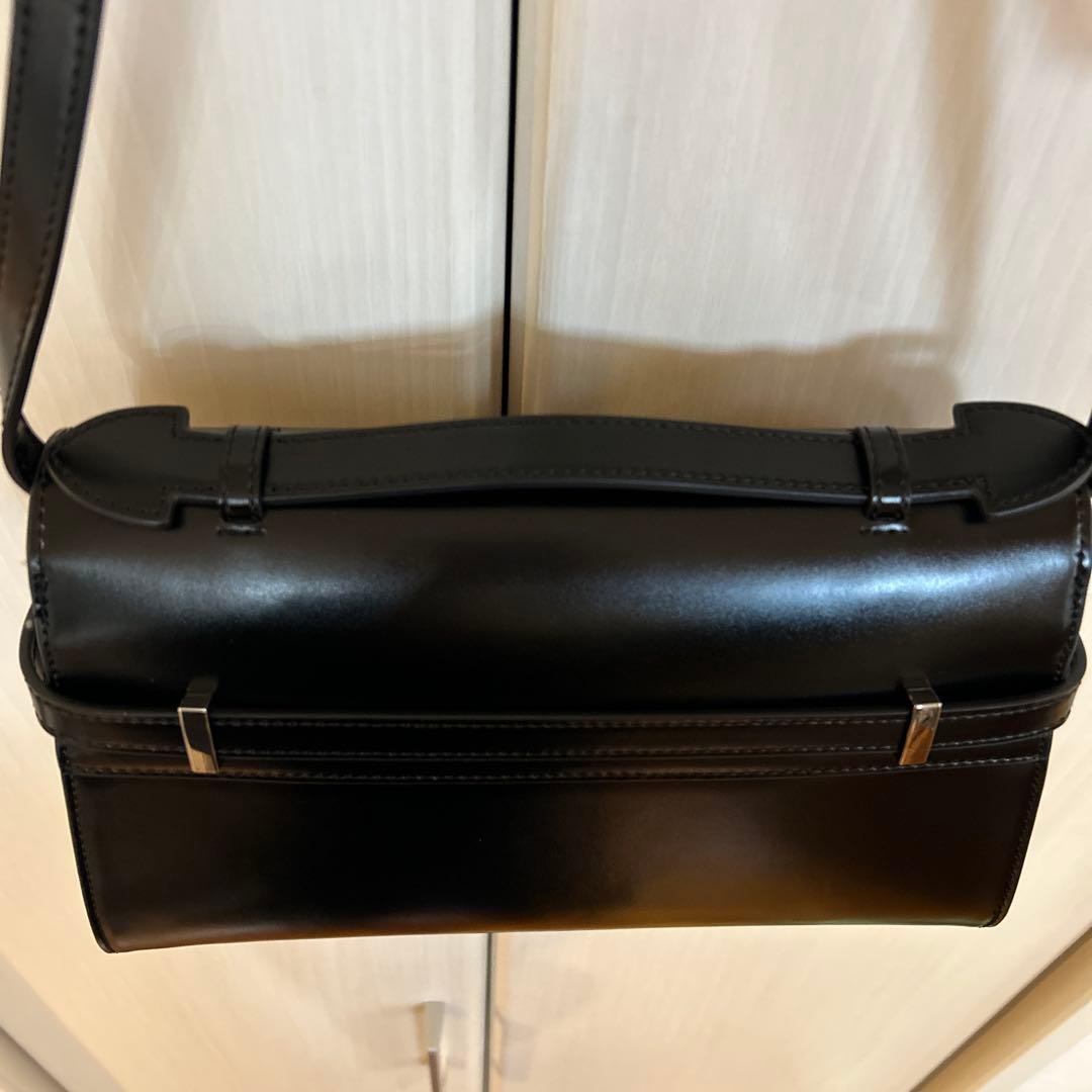 アダムエロペ スプリットレザーフラップショルダーバッグ ブラック