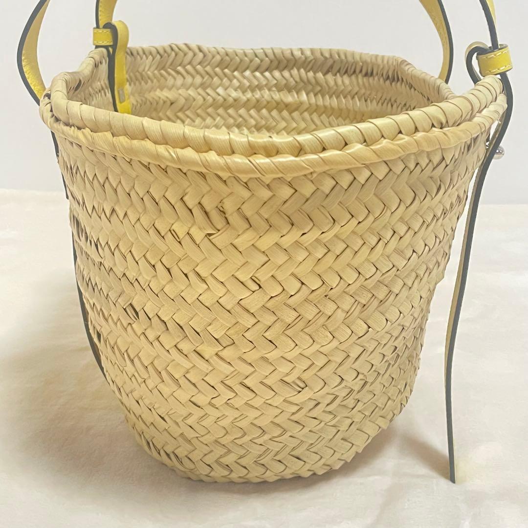 新品同様　ロエベ　バスケットバッグ　イエロー　ミディアムサイズ　ヤシの葉&カーフ