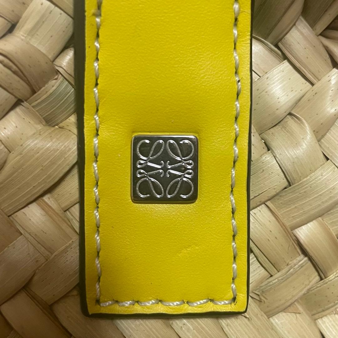 新品同様　ロエベ　バスケットバッグ　イエロー　ミディアムサイズ　ヤシの葉&カーフ