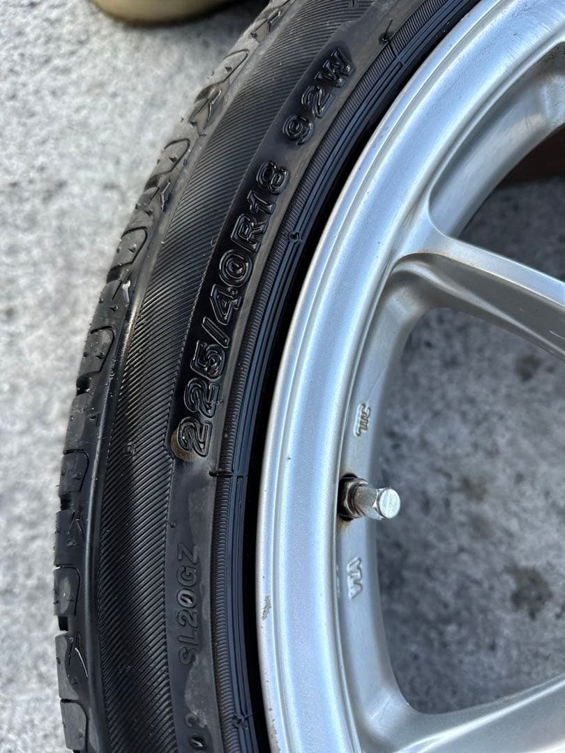 エンケイ　ホイールタイヤ　セット　4本　225/40R18