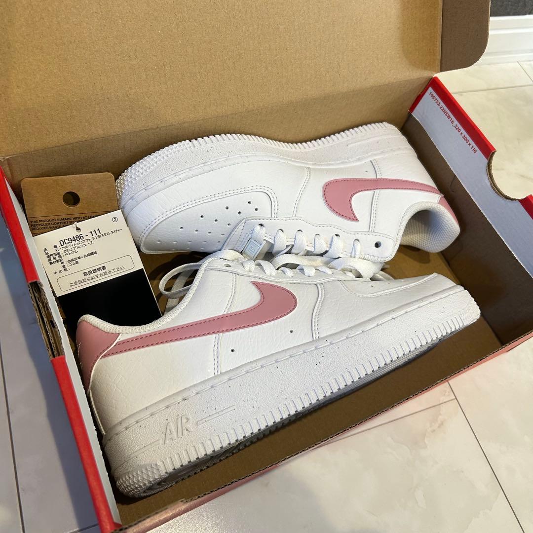 ナイキ エア フォース 1 07 ウィメンズシューズ 24cm