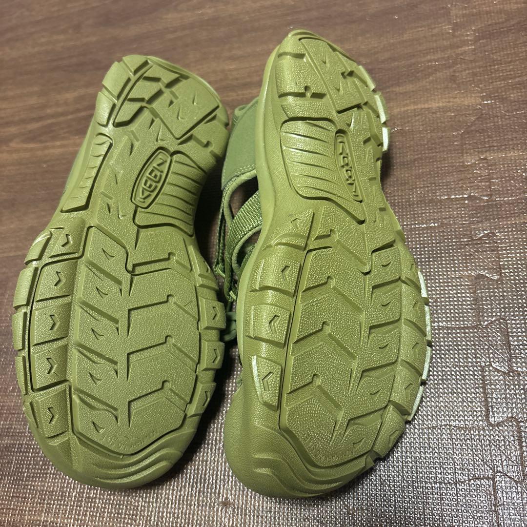 KEEN AMMZ オリーブ色 スポーツサンダル