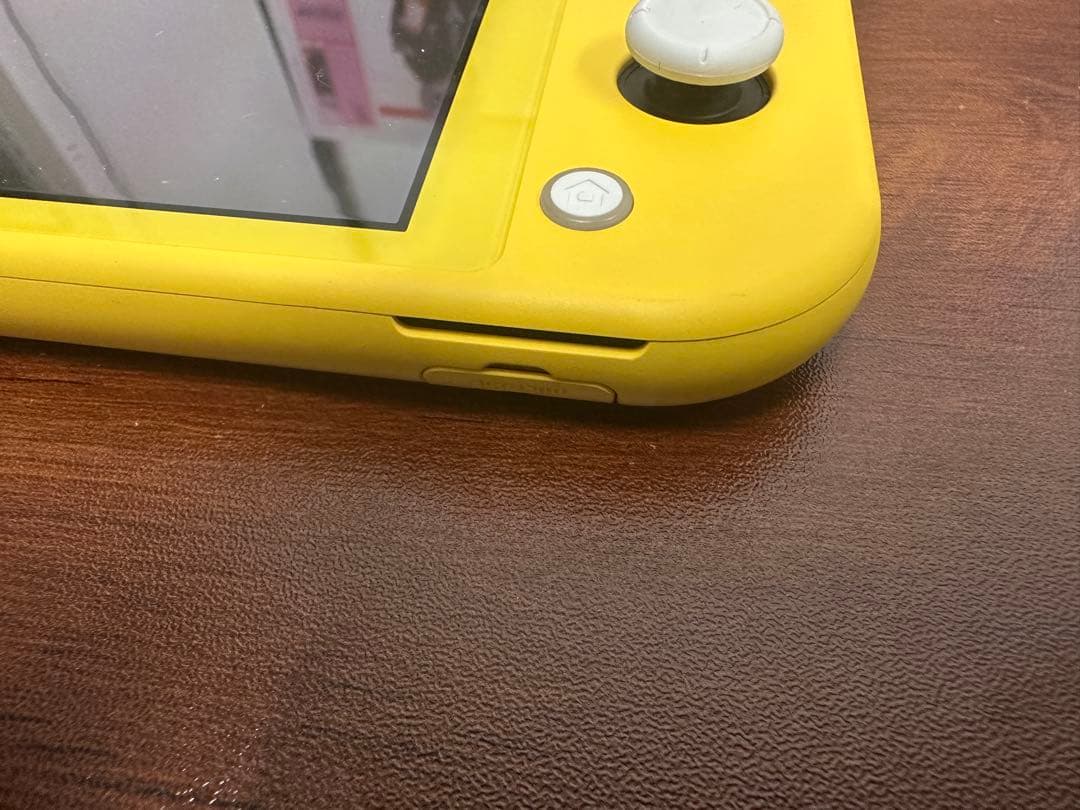 ★動作確認済★ニンテンドースイッチライト本体イエロー充電器付