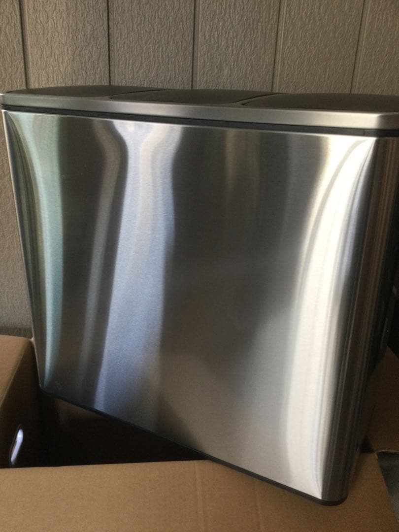 #新品未使用　分別しやすい　ゴミ箱 ダストボックス ペダル式 3×18L