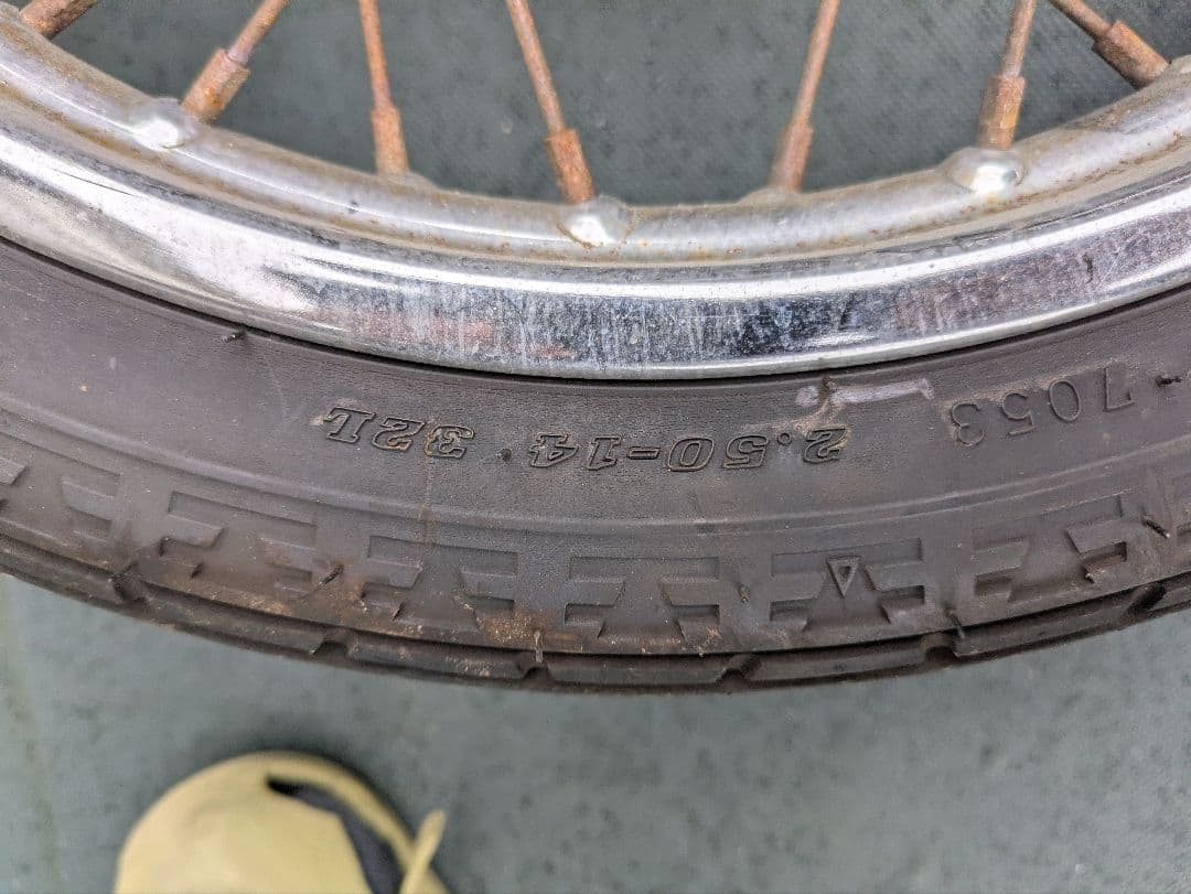 M*o様 リトルカブ4速セル付きフロントタイヤ