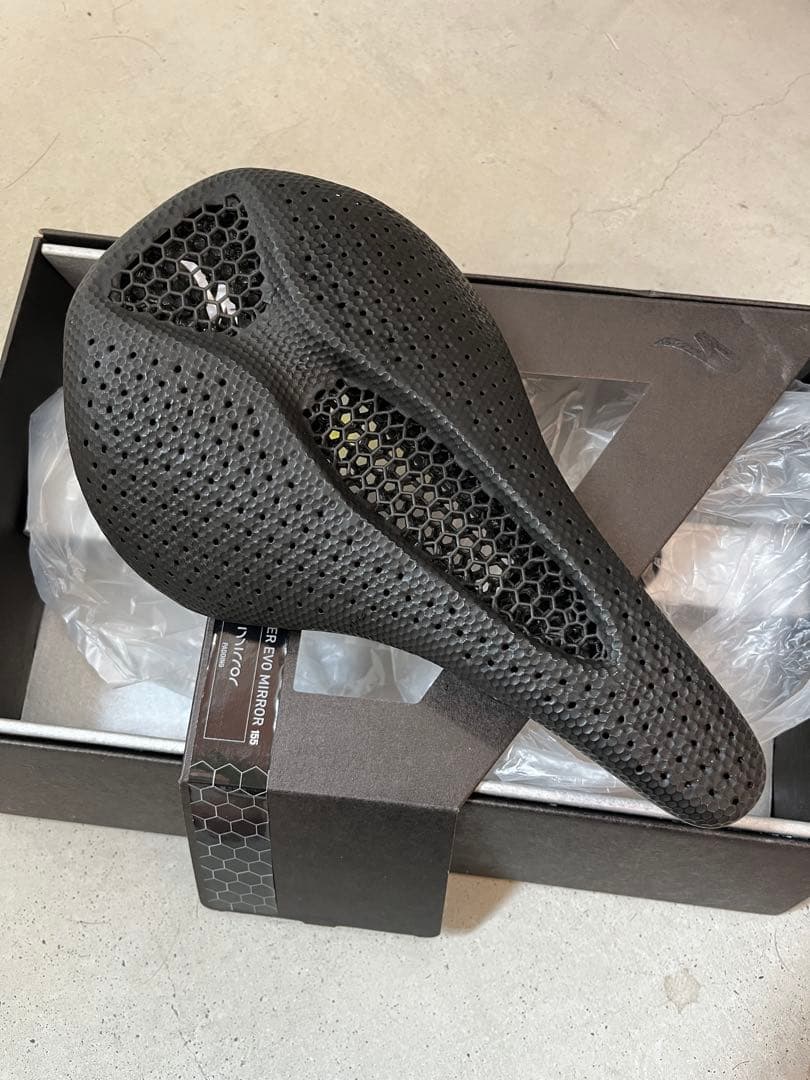 S-WORKS POWER WITH MIRROR SADDLE 3D サドル