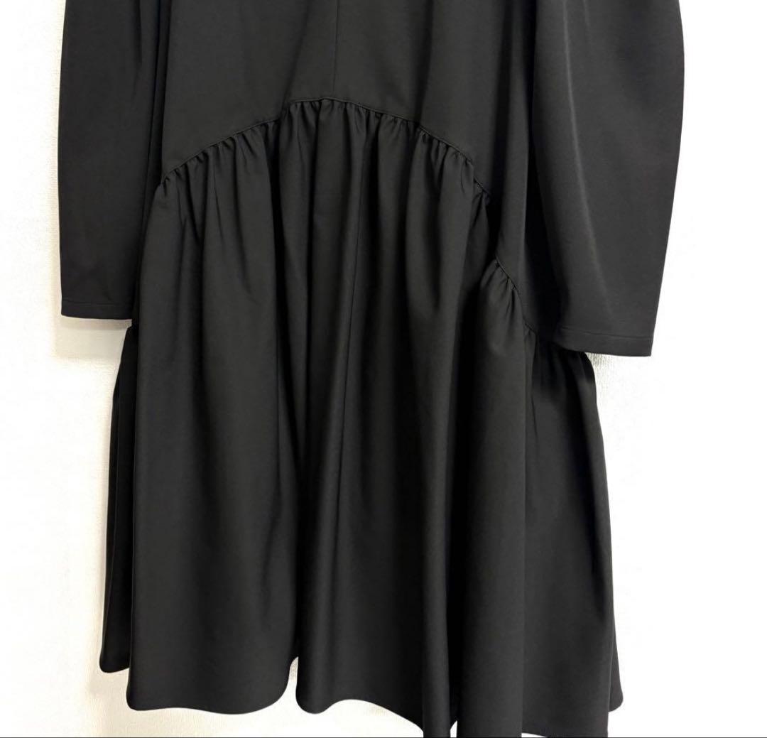 TREFLE +1 トレフルプラスワン　 レディワンピース　フリル　パフスリーブ