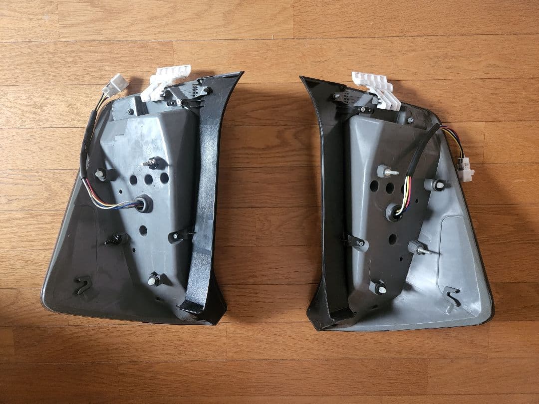 PRIUS30前期　Helios　LEDテールランプ