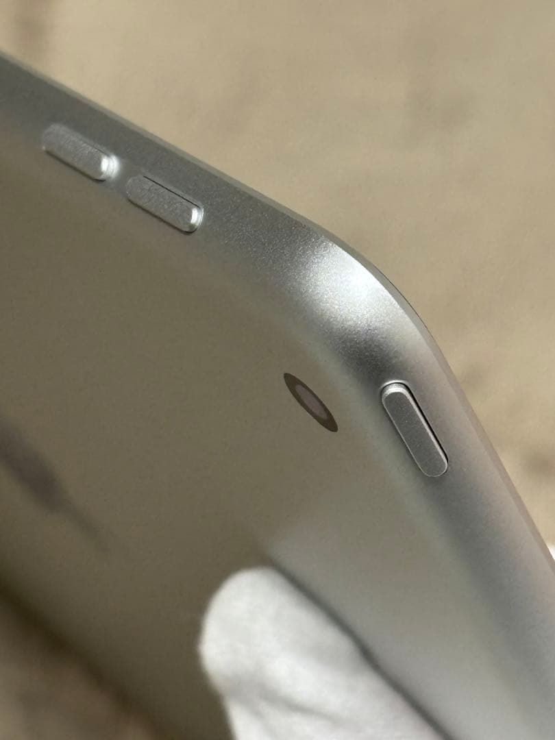 Apple iPad 第9世代 本体 箱・充電器付き