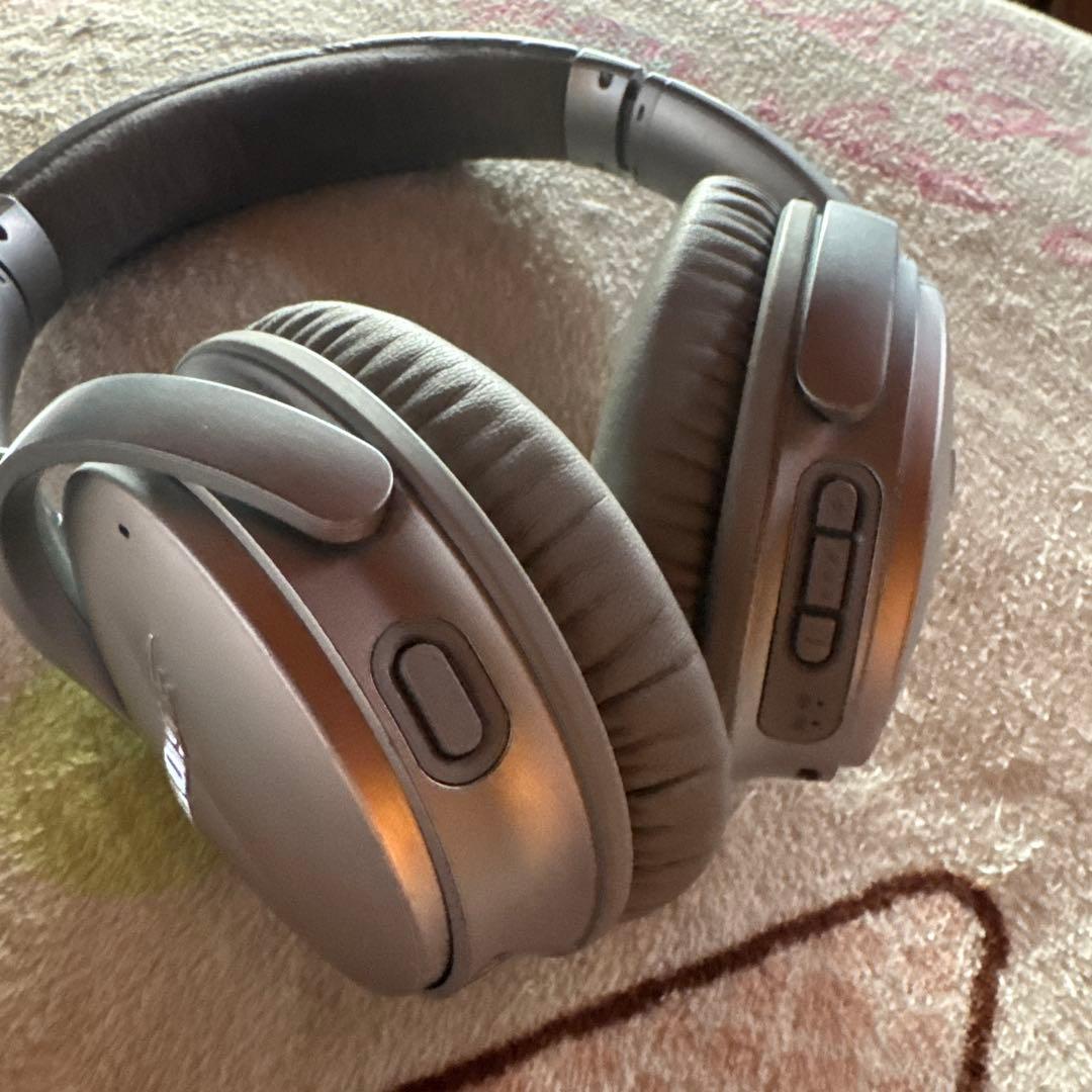 な*ー様 BOSE Quietcomfort35 IIワイヤレスイヤホンblue
