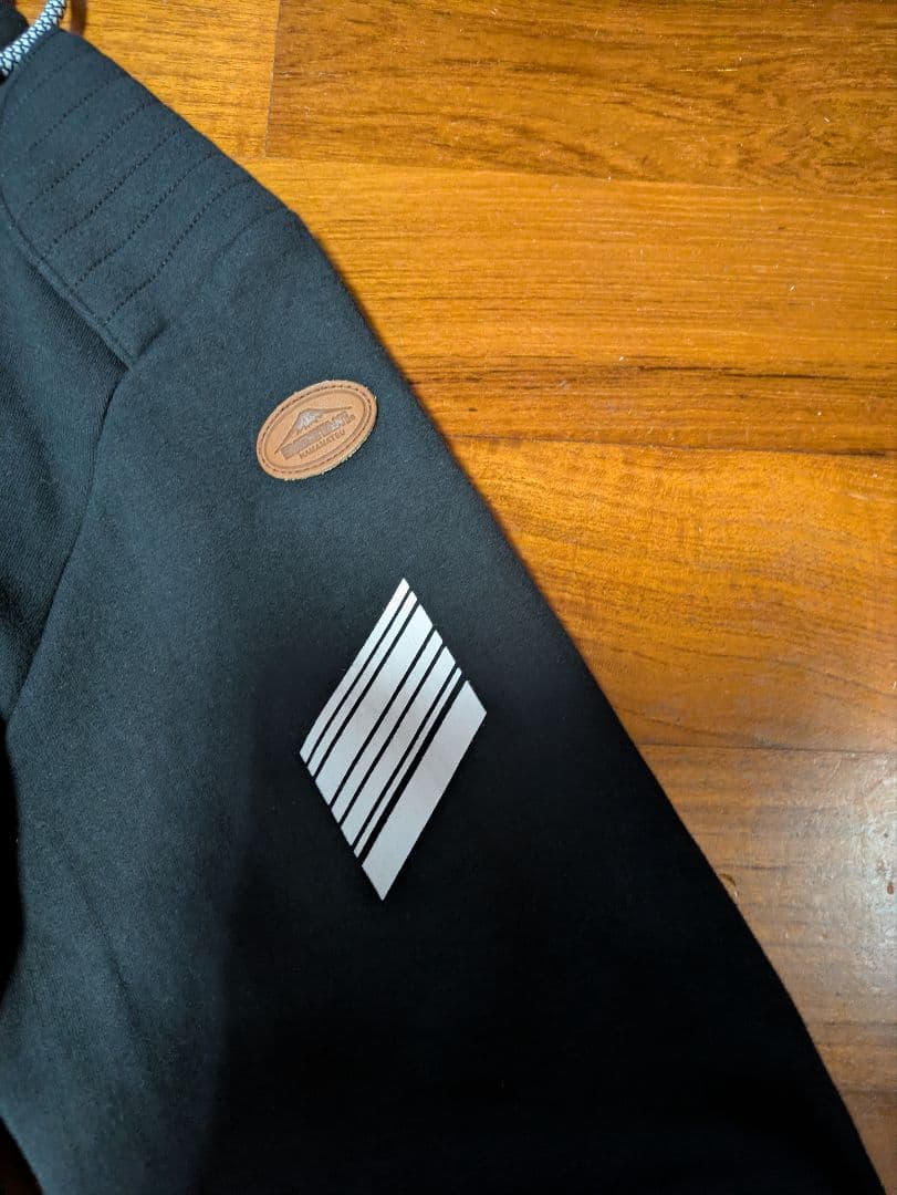 クシタニ　パーカー　スエット