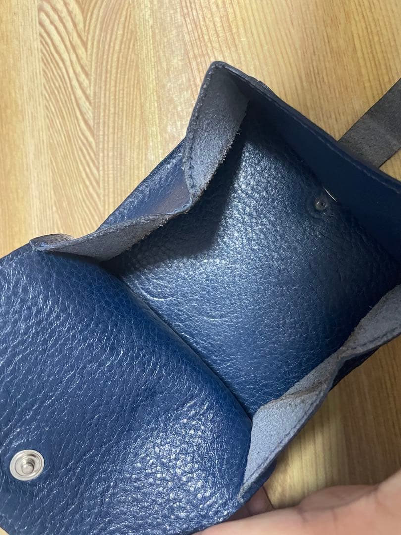 週末限定値下げ【美品】イルビゾンテ 二つ折り財布　ネイビー