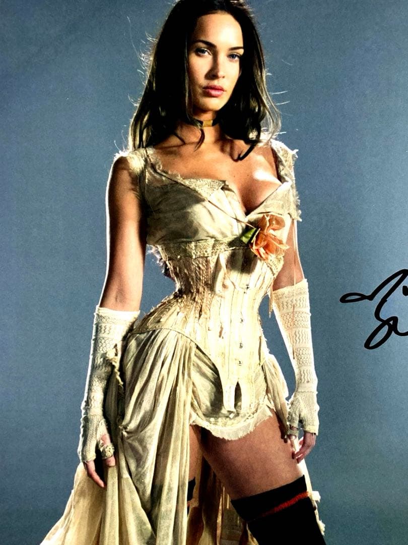 セール中…ミーガン・フォックス直筆サイン入り超大型写真‥Megan Fox…