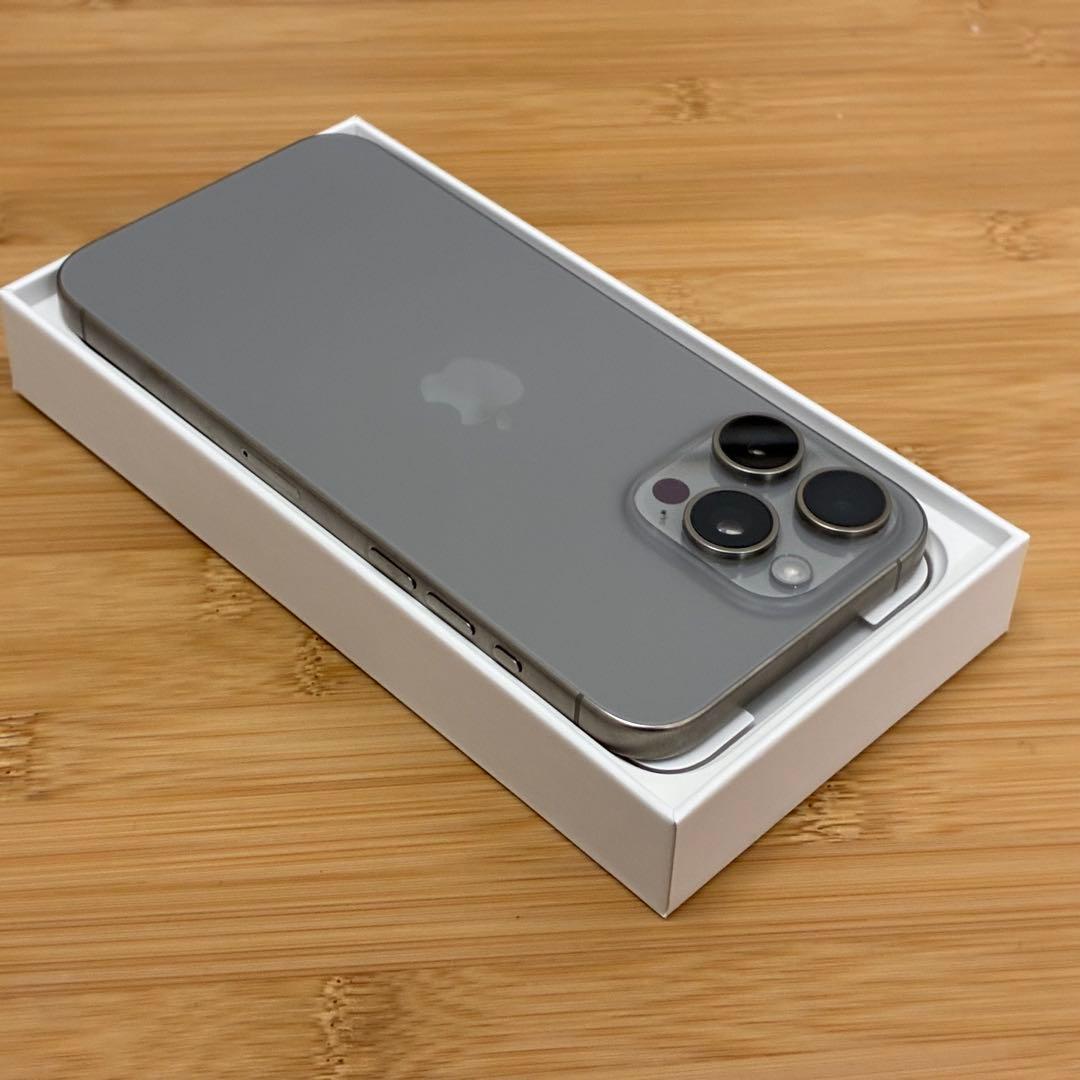 iPhone 15 Pro Max 256GB SIMフリー