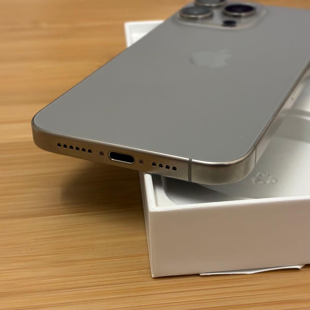 iPhone 15 Pro Max 256GB SIMフリー