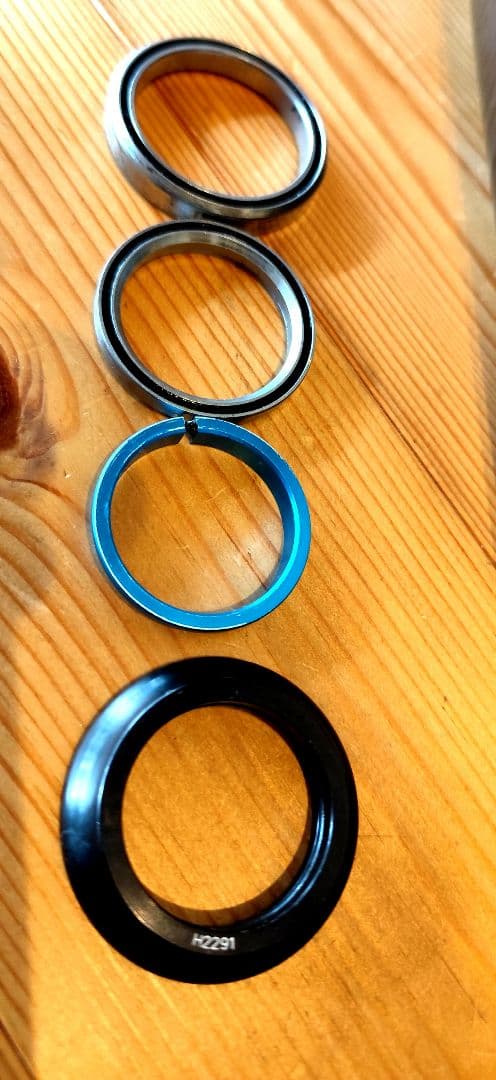 2022　ジャイアント TCX フロントフォーク