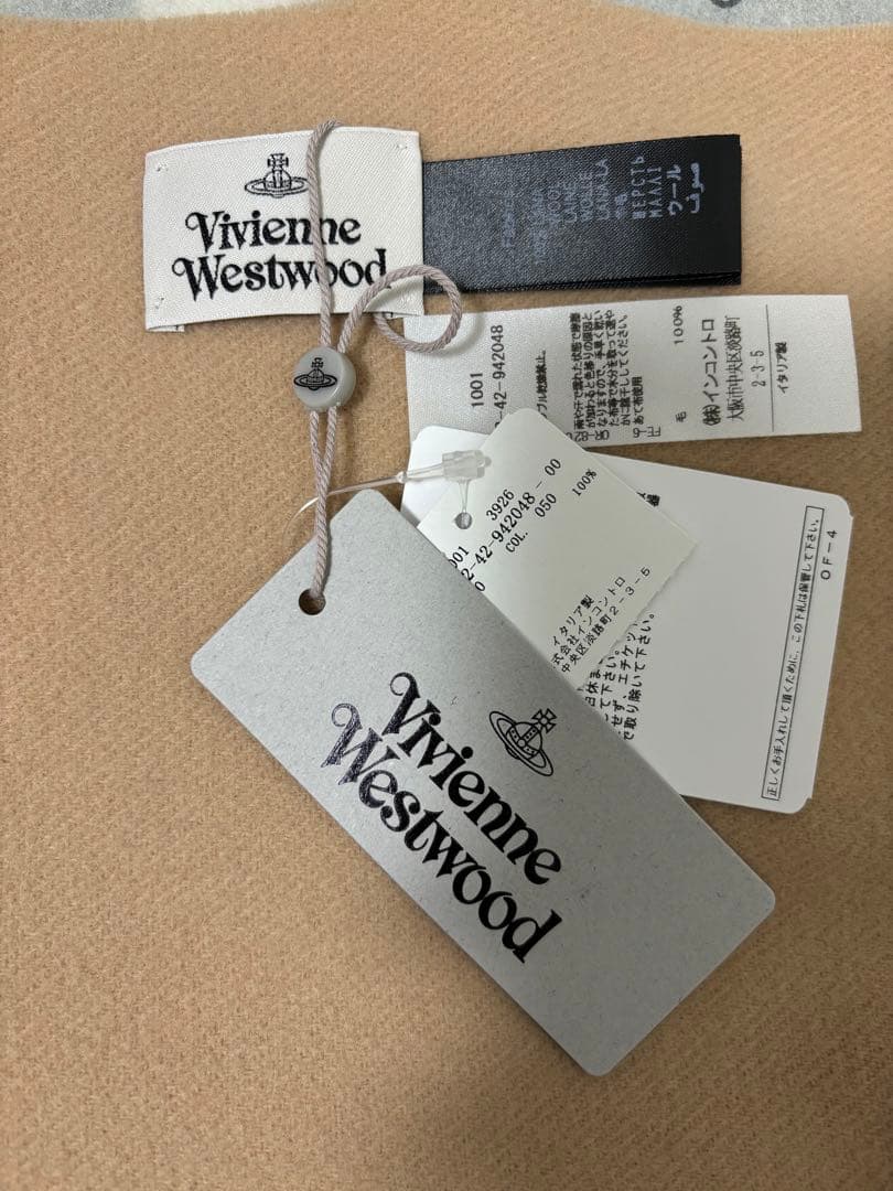 タグ付き未使用　ヴィヴィアンウエストウッド マフラー ベージュ