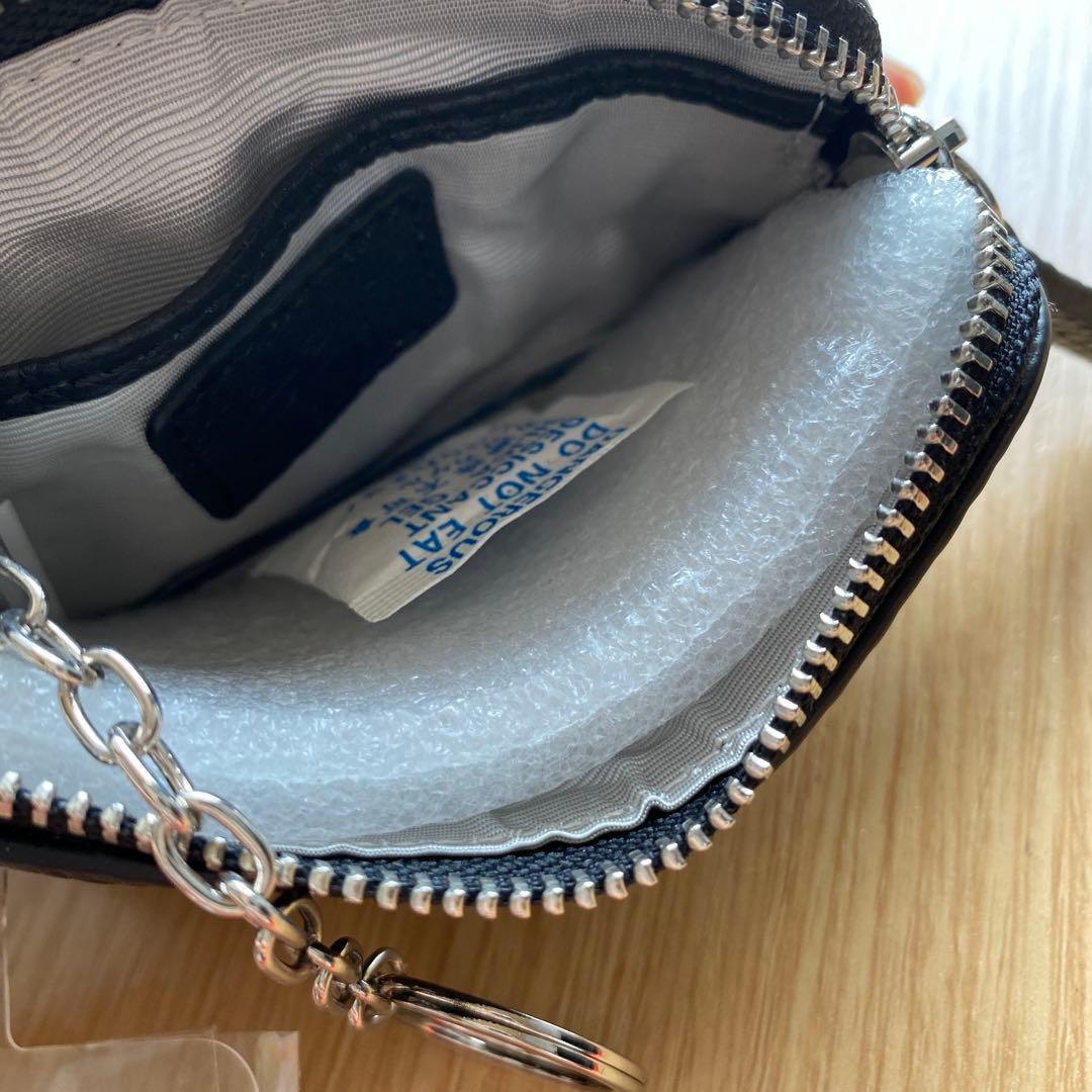 さえイアパピヨネ　ペッツ　モバイルストラップホルダー　牛革