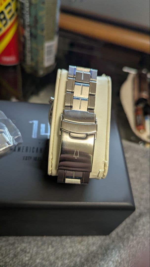 BULOVA 腕時計　気まぐれ値下げ４→3.5 　0時まで。