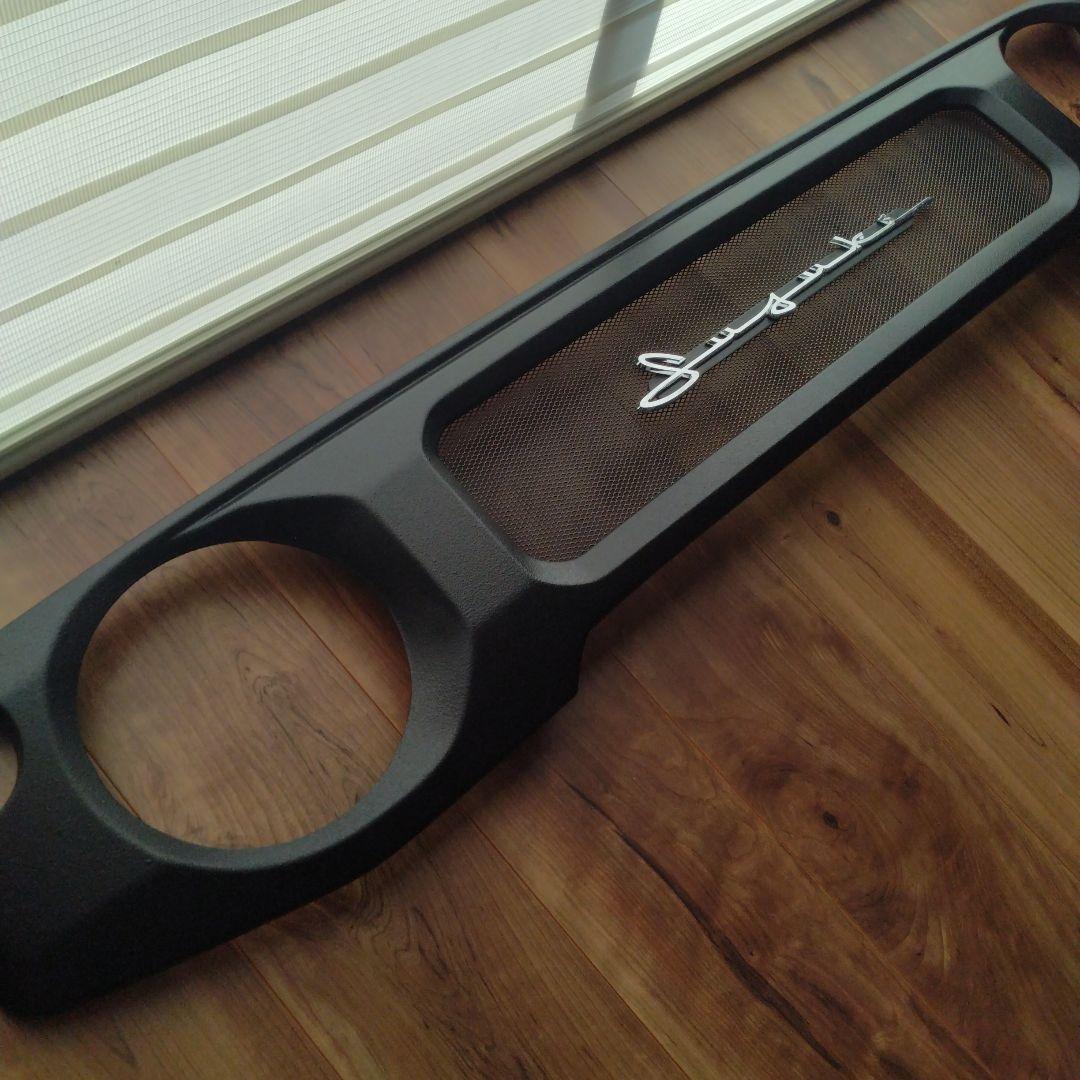 JB64JB74ジムニーシエラノマド チッピンググリル黒極小網+筆記体エンブレム