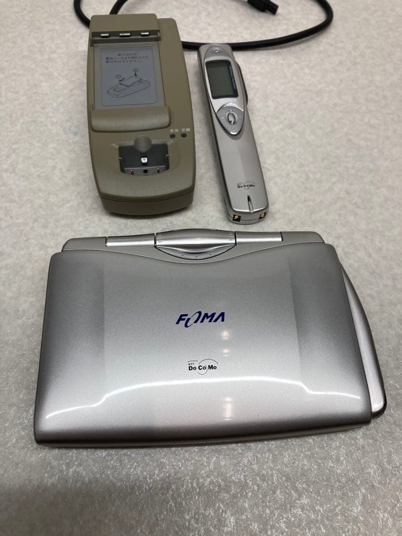 docomo FOMA SH2101V セット 日本初のPDA一体型の携帯電話