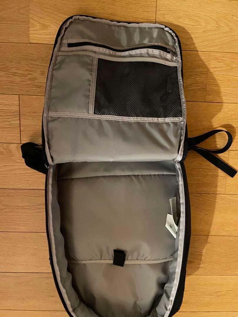 ダ*ズ様 【美品】パタゴニア　トレスパック25 ブラック