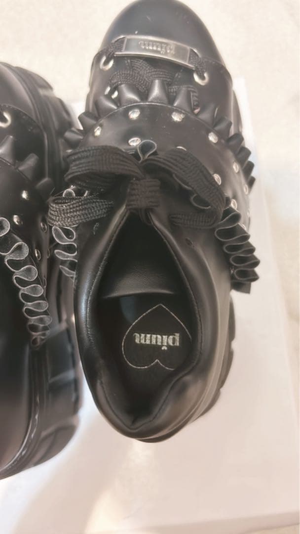 pium フリルベルトボリュームスニーカー