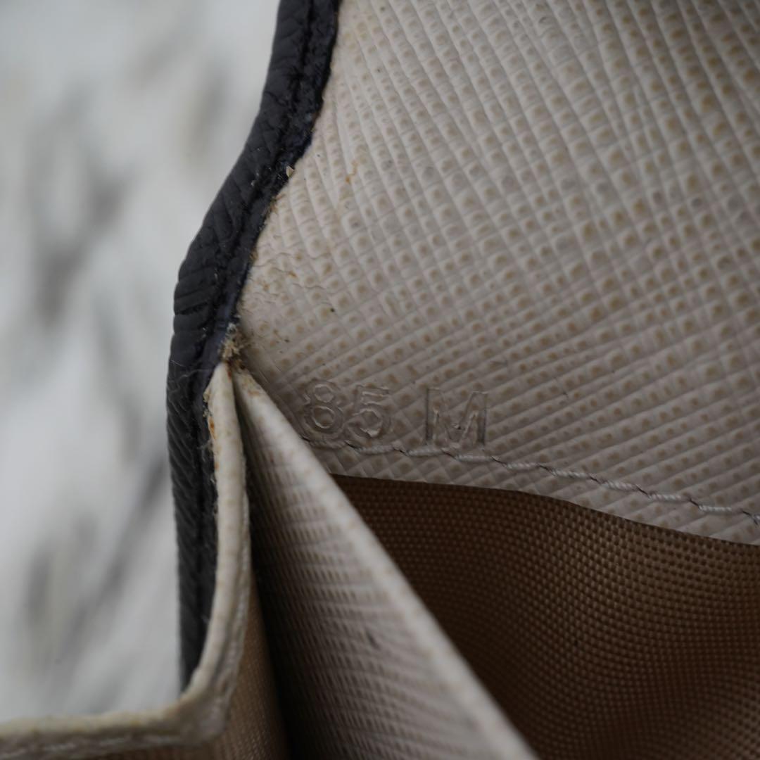 極美品　PRADA プラダ　長財布　二つ折り　サフィアーノレザー　ブラック