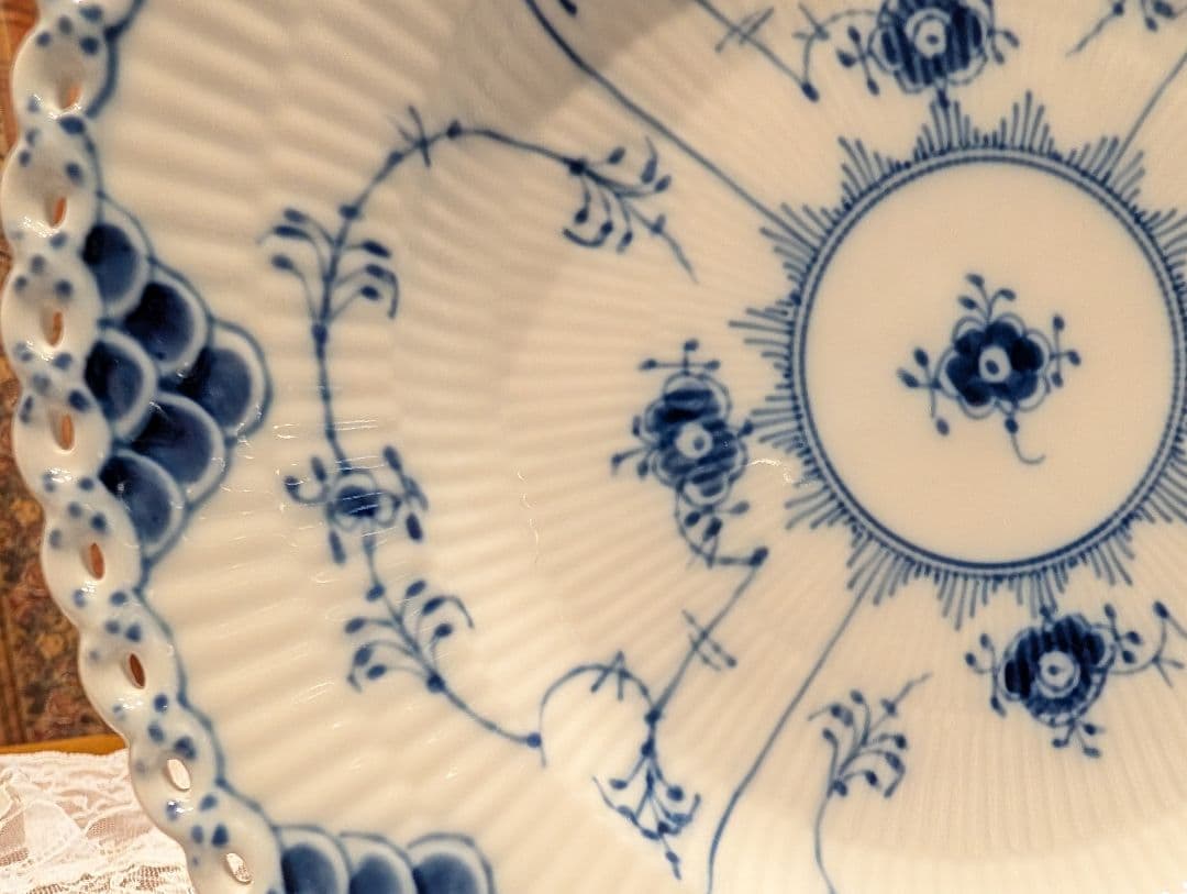 ロイヤルコペンハーゲン　ブルーフルーテッドフルレース　プレート　1枚