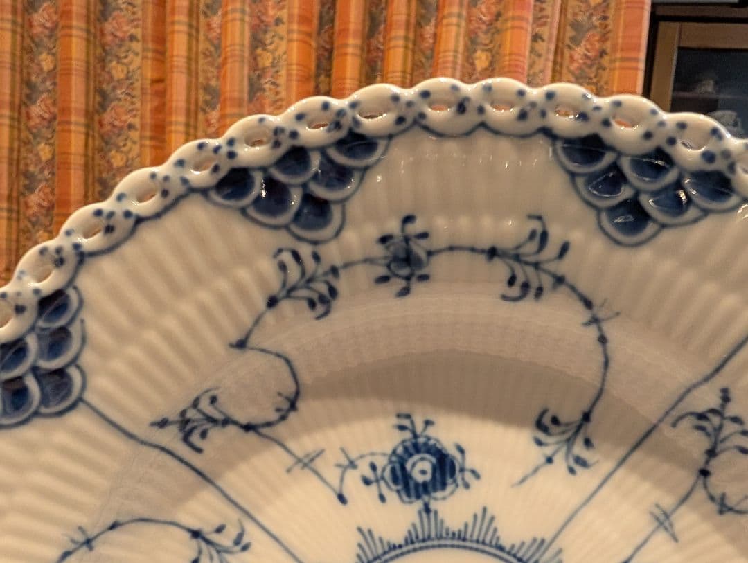 ロイヤルコペンハーゲン　ブルーフルーテッドフルレース　プレート　1枚