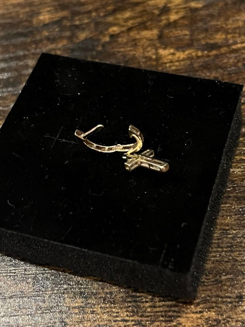 AVALANCHE 10K イエローゴールド ダイヤモンド クロスピアス