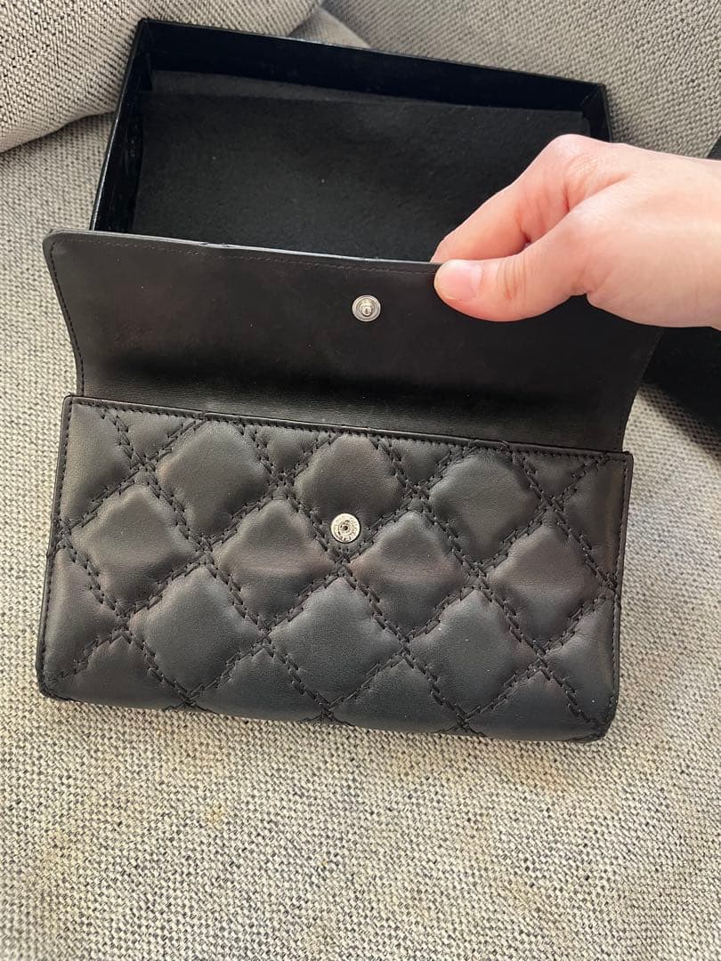 訳あり　CHANEL ブラック キルティング 長財布　ステッチ　マトラッセ