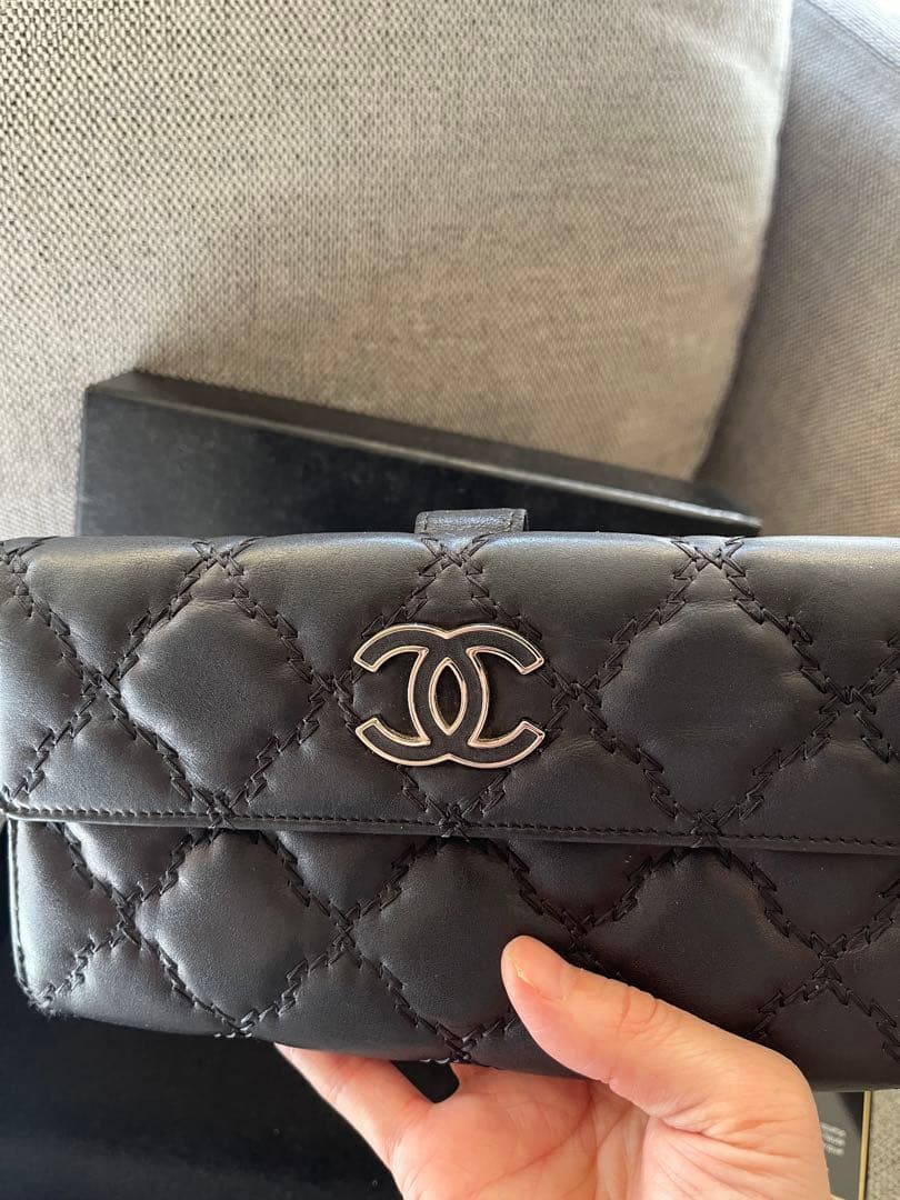 訳あり　CHANEL ブラック キルティング 長財布　ステッチ　マトラッセ