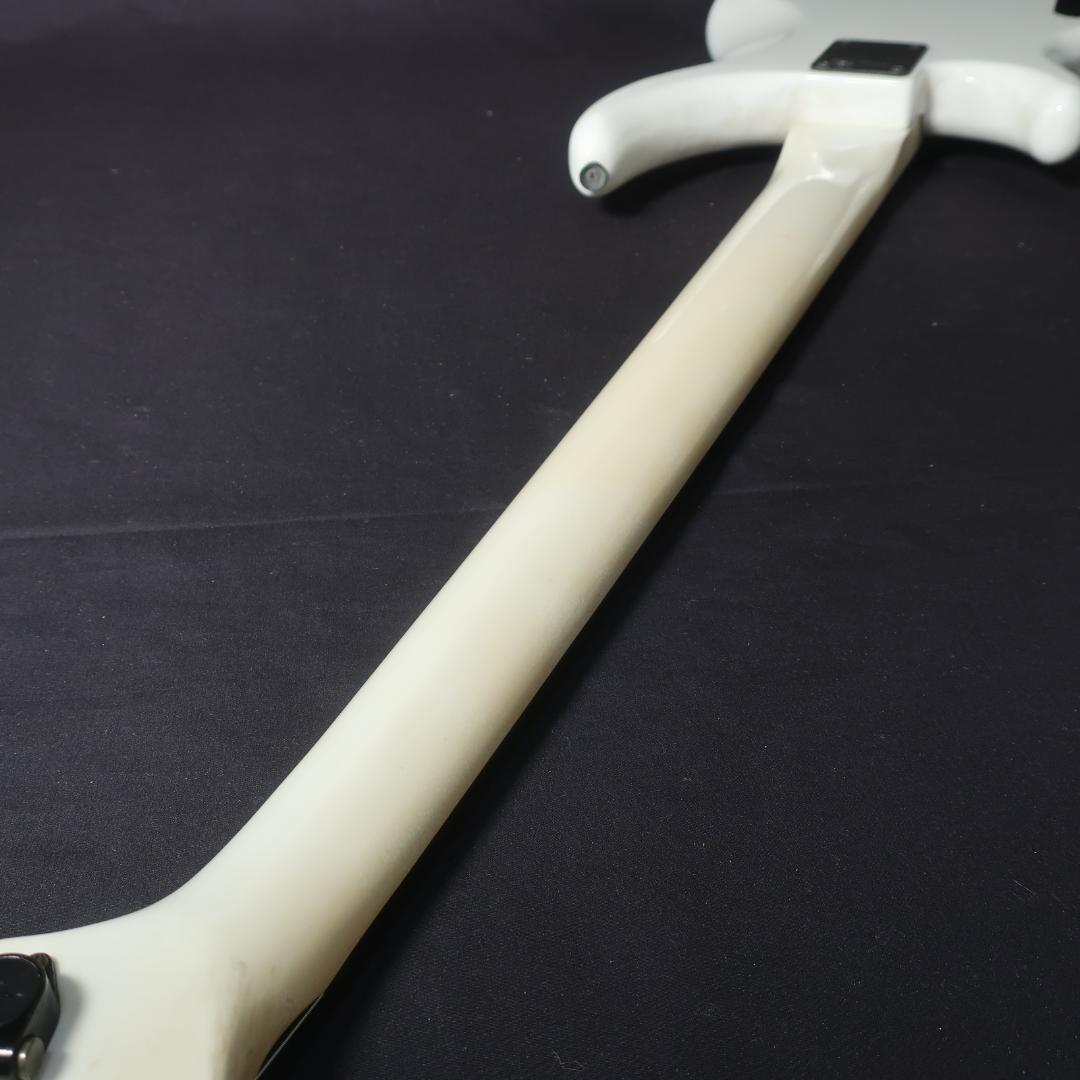 FERNANDES リボルバー エレキベース ホワイト GOTOHペグ装備