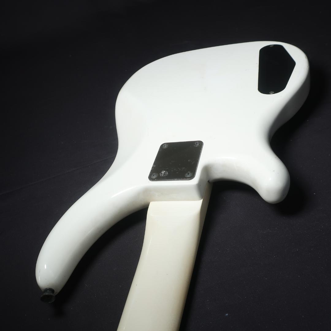 FERNANDES リボルバー エレキベース ホワイト GOTOHペグ装備