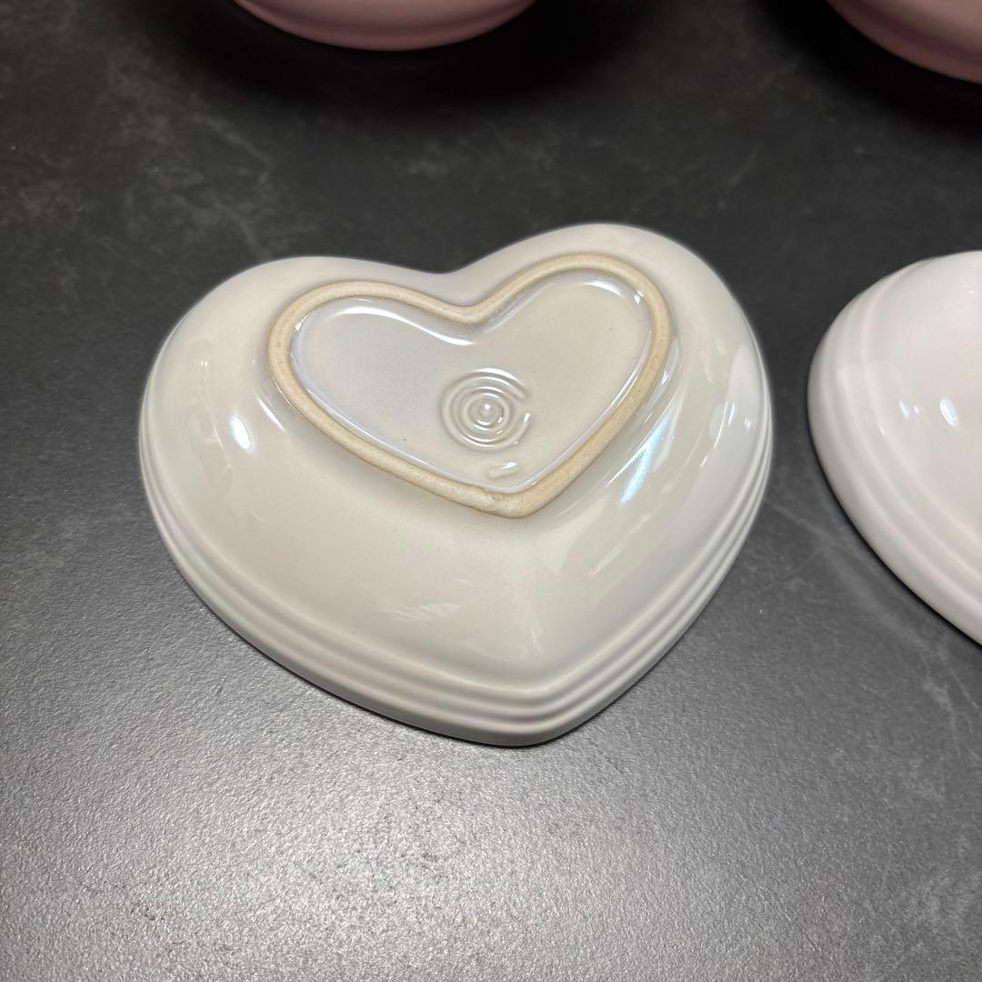 ル・クルーゼ　ボウルとハート柄の皿４点セット