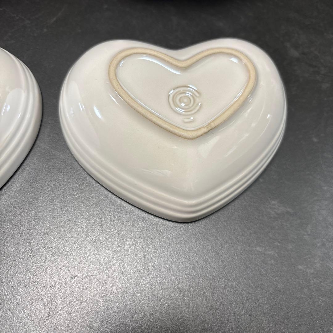 ル・クルーゼ　ボウルとハート柄の皿４点セット