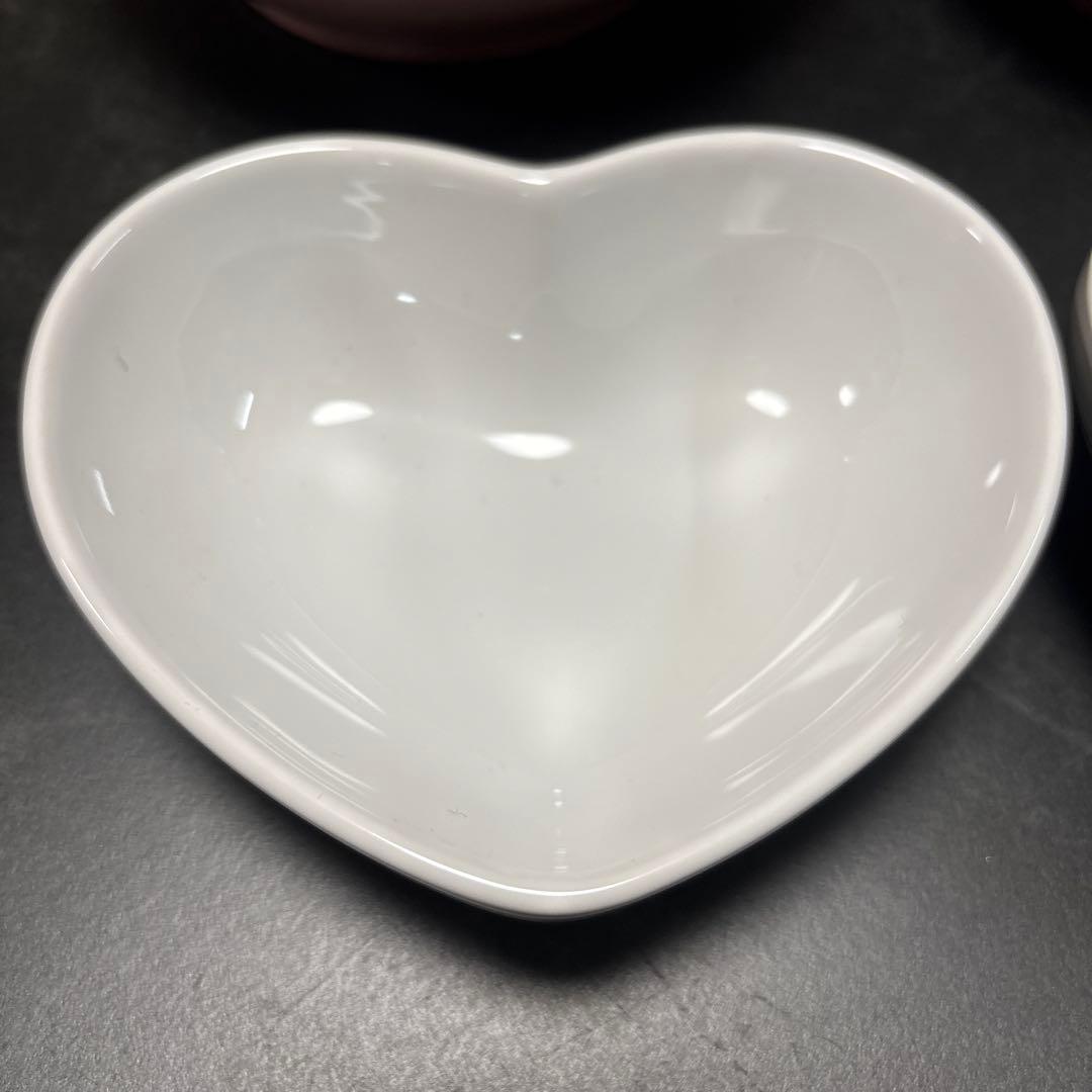 ル・クルーゼ　ボウルとハート柄の皿４点セット