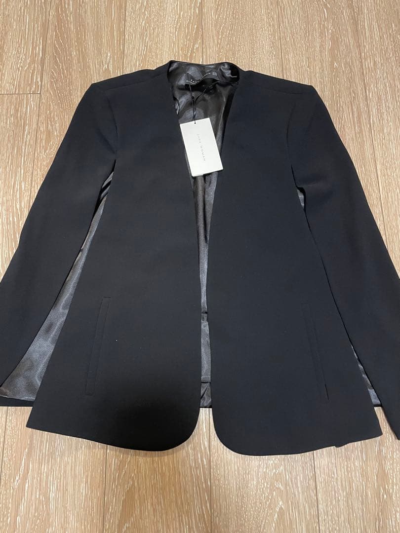 ザラ　ノーカラーケープジャケット