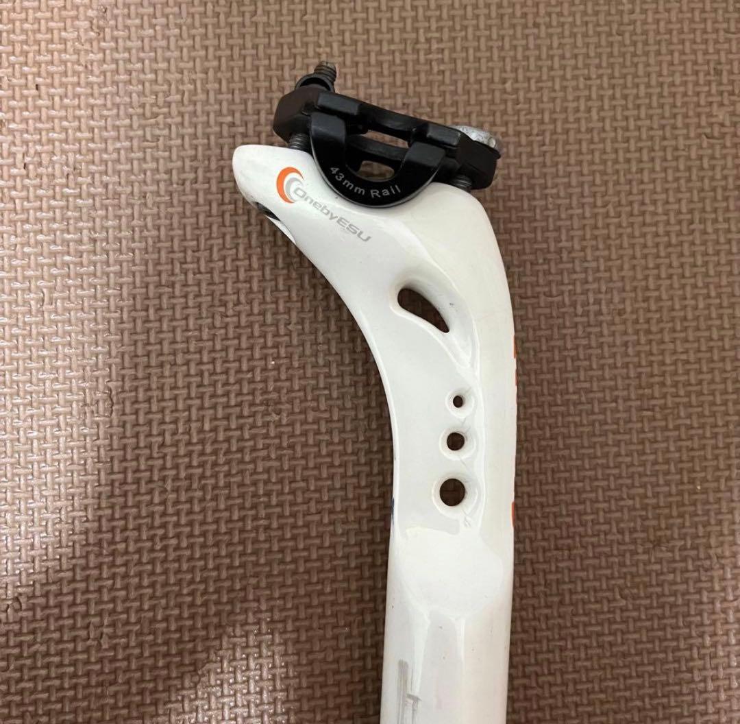 onebyesu ワンバイエス　カーボン　マガタマシートポスト　31.6