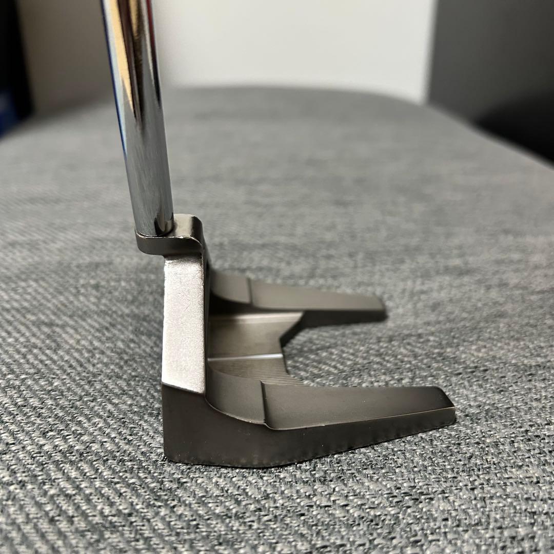 トラス TM2　パター　センターシャフト　ディープエッチドパドル　稲見萌音