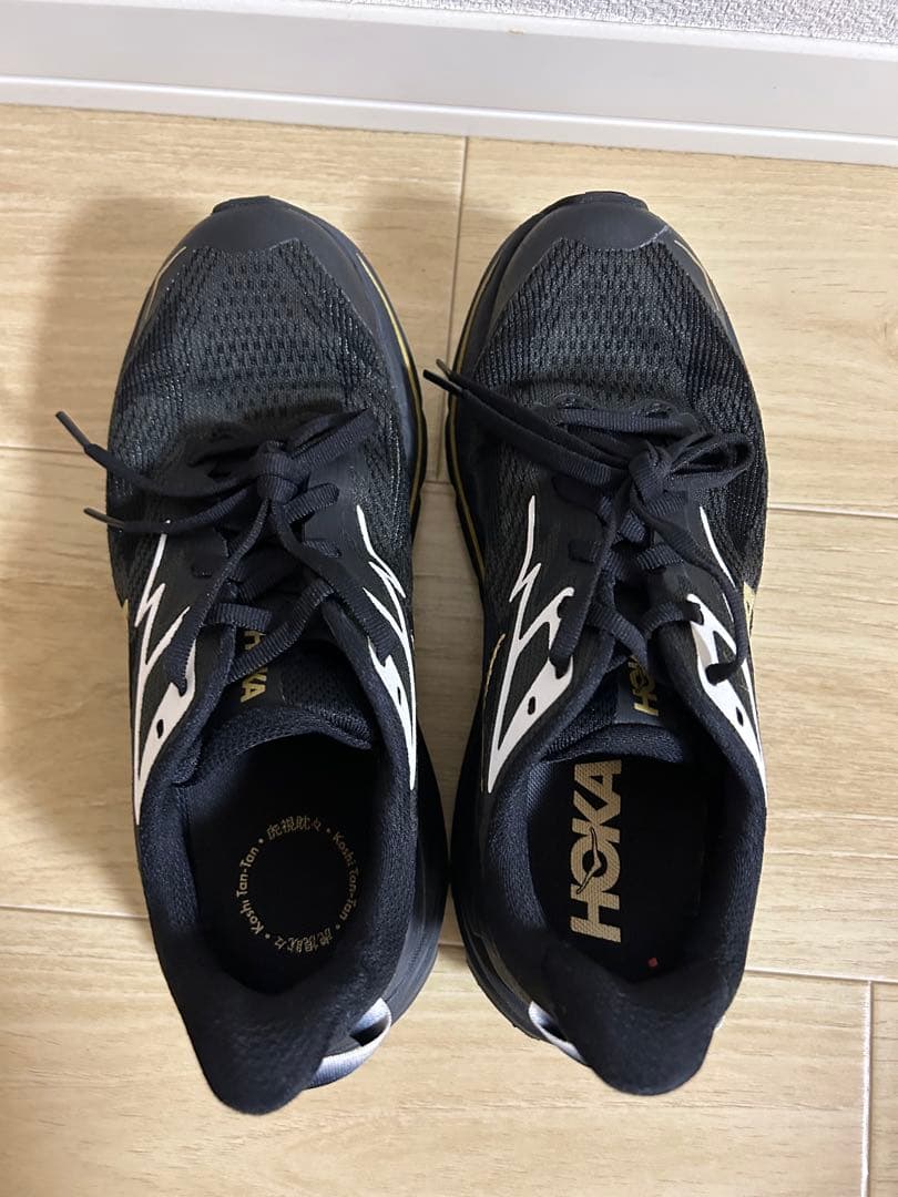 靴 HOKA CHALLENGER 8